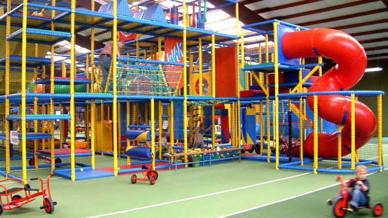  Indoor-Spielplatz - Mega Play 
